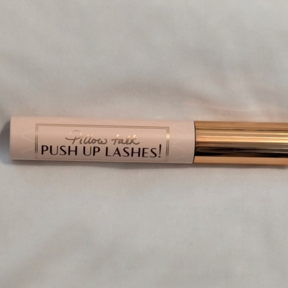 Charlotte Tilbury Pillow Talk Push Up Lashes Mascara In Black - Picture 3 of 9